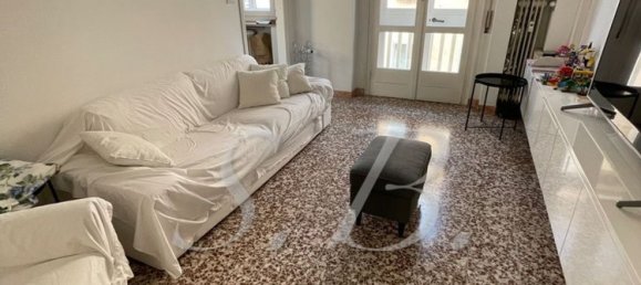3 bedrooms Apartment in Mantua, Italy No. 362830 5