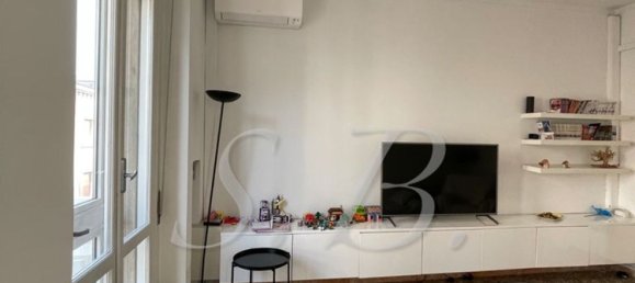 3 bedrooms Apartment in Mantua, Italy No. 362830 4