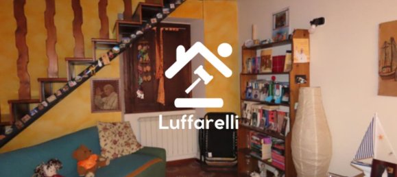 5 rooms Apartment in Sirone, Italy No. 4340 2