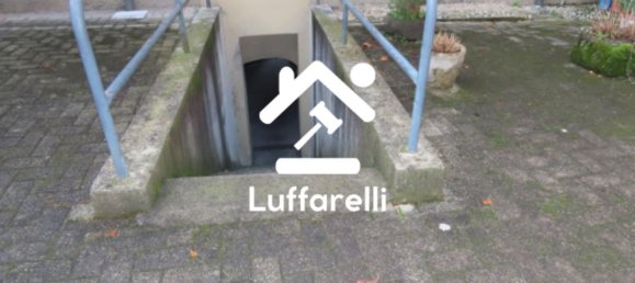 5 rooms Apartment in Sirone, Italy No. 4340 11