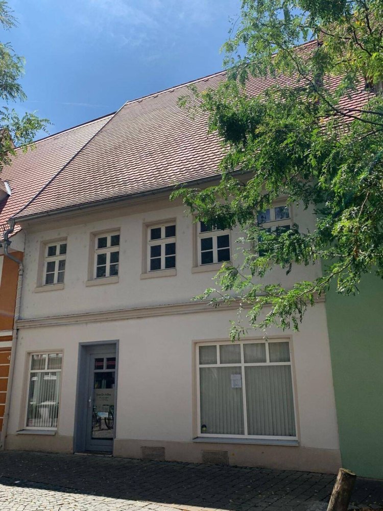 5-salle Bâtiment à Bad Windsheim, Germany No. 227664