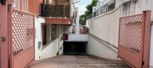 مرآب في Bitonto, Italy 27متر مربع رقم 172889 3