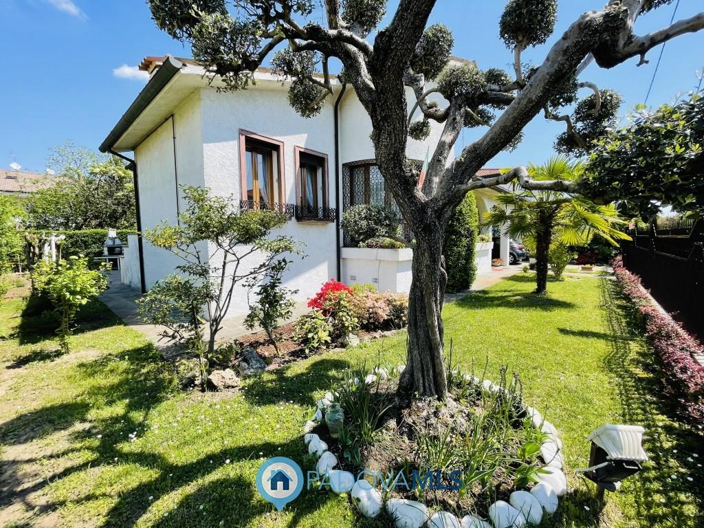 5 rooms Villa in Noventa Padovana, Italy No. 226660