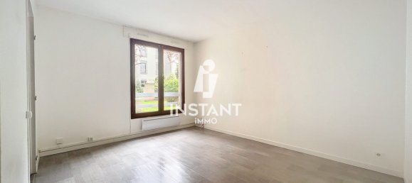 Studio in Charenton-le-Pont, France No. 180513 12