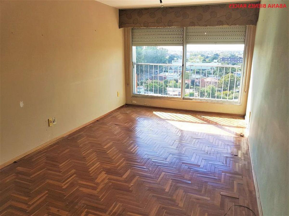 3 bedrooms Apartment in Montevideo, Uruguay No. 8790