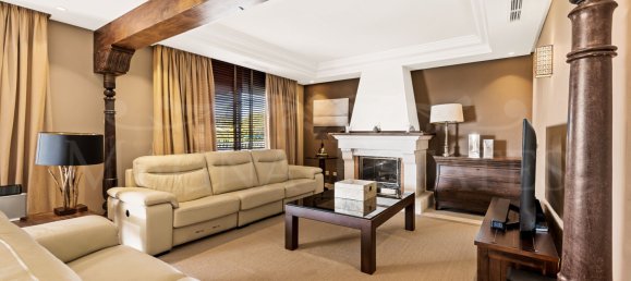 5 bedrooms Villa in Malaga, Spain No. 89234 18