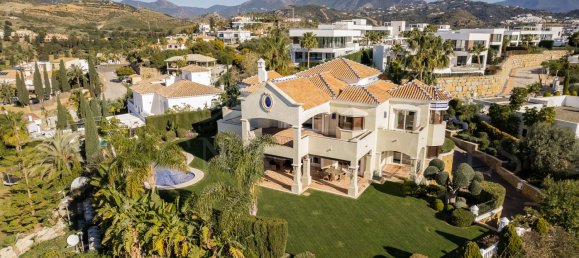 5 bedrooms Villa in Malaga, Spain No. 89234 7