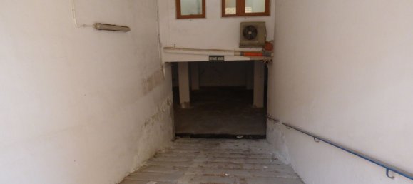 660m² Commercial property in Augusta, Italy No. 66605 2