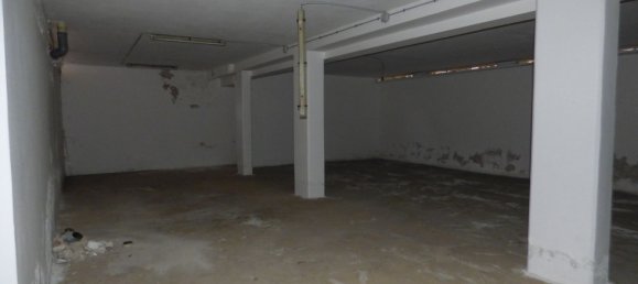 660m² Commercial property in Augusta, Italy No. 66605 5