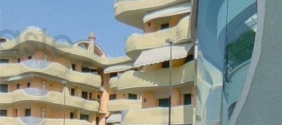 220m² Commercial property in Rosignano Marittimo, Italy No. 66542 4