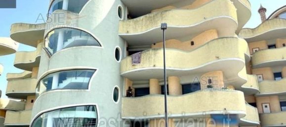 220m² Commercial property in Rosignano Marittimo, Italy No. 66542 6