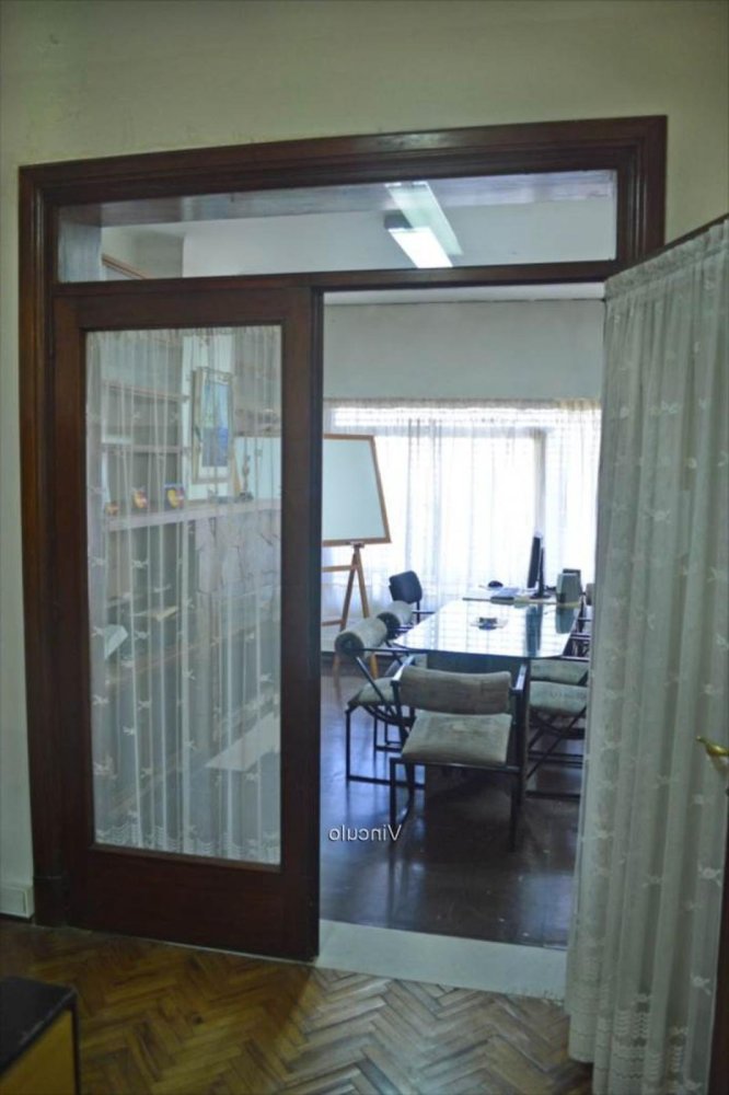 Casa de 3 dormitorios en Montevideo, Uruguay No. 9232