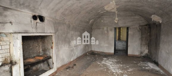 2 bedrooms House in Cuorgnè, Italy No. 128794 8