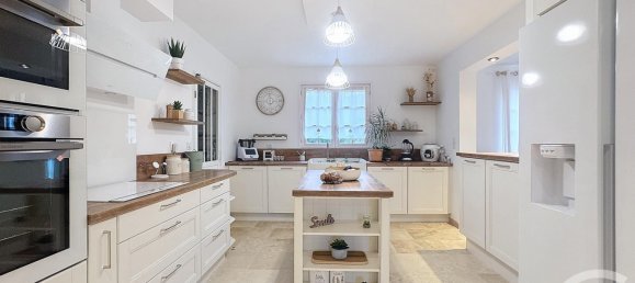 4 bedrooms Villa in Marcilly-en-Villette, France No. 52950 8