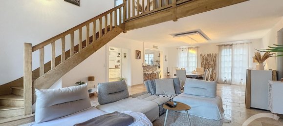 4 bedrooms Villa in Marcilly-en-Villette, France No. 52950 2