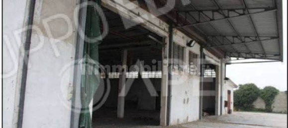 5 rooms Warehouse in Correzzola, Italy No. 267100 6