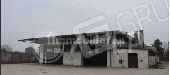 5 rooms Warehouse in Correzzola, Italy No. 267100 5