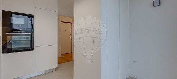 Квартира с 3 спальнями в Матозиньюш, Португалия № 113492 8