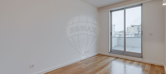 Квартира с 3 спальнями в Матозиньюш, Португалия № 113492 23