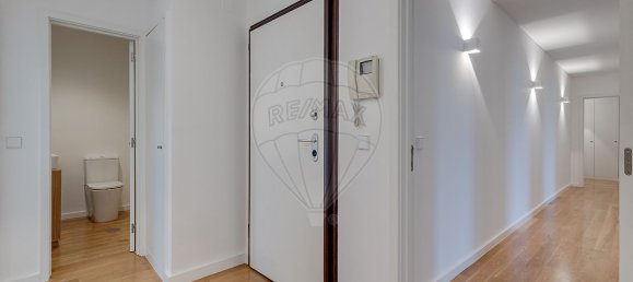 Квартира с 3 спальнями в Матозиньюш, Португалия № 113492 12