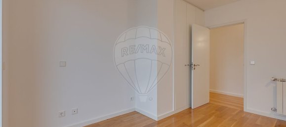 Квартира с 3 спальнями в Матозиньюш, Португалия № 113492 20