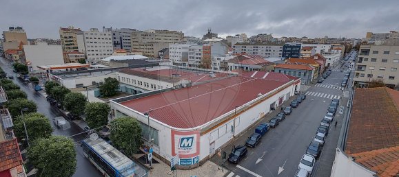 Квартира с 3 спальнями в Матозиньюш, Португалия № 113492 31