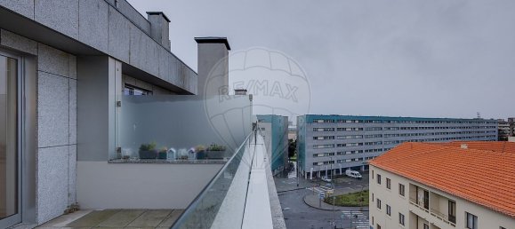 Квартира с 3 спальнями в Матозиньюш, Португалия № 113492 28