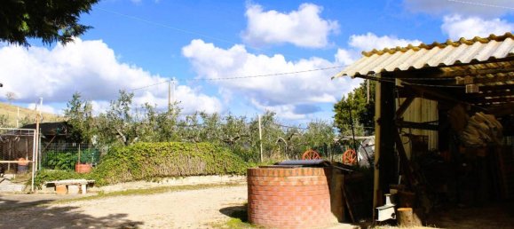 Дом с 5 комнатами в Купелло, Италия № 128467 2