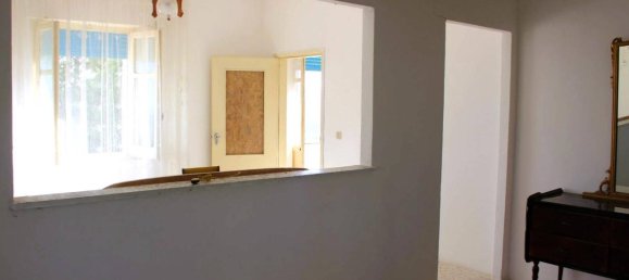 Дом с 5 комнатами в Купелло, Италия № 128467 23