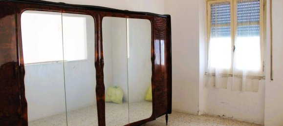 Дом с 5 комнатами в Купелло, Италия № 128467 21