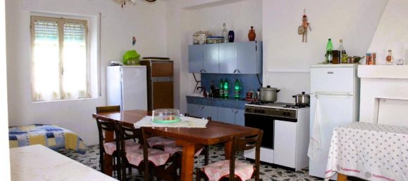 Дом с 5 комнатами в Купелло, Италия № 128467 14