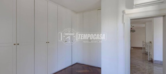 Villa de 4 dormitorios en Chiari, Italy No. 310265 10