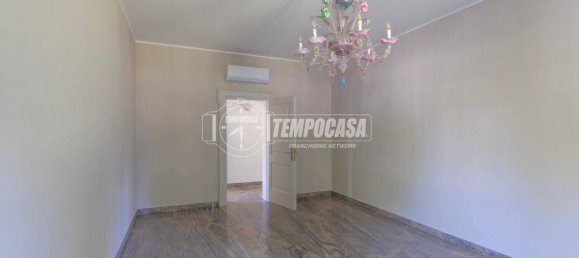 Villa de 4 dormitorios en Chiari, Italy No. 310265 17