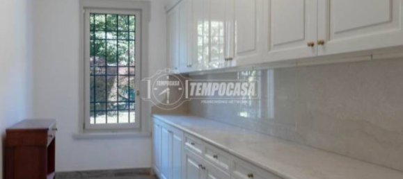 Villa de 4 dormitorios en Chiari, Italy No. 310265 8