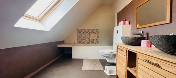 Casa de 4 dormitorios en Blois, France No. 216245 10