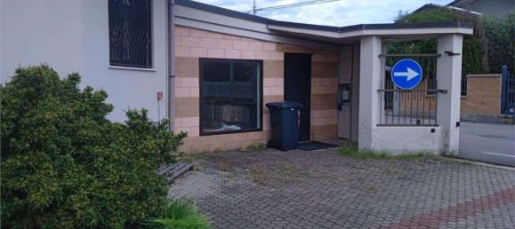 Gewerbliche Immobilie in Castano Primo, Italy 478m², Nr. 153708 3