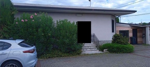 Gewerbliche Immobilie in Castano Primo, Italy 478m², Nr. 153708 5