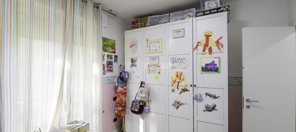 3-salle Appartement à San Donato Milanese, Italy No. 113057 18