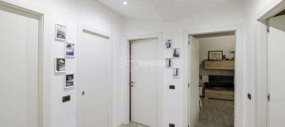 3-salle Appartement à San Donato Milanese, Italy No. 113057 11