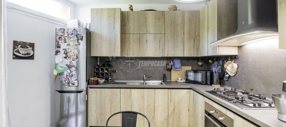 3-salle Appartement à San Donato Milanese, Italy No. 113057 2