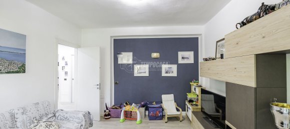 3-salle Appartement à San Donato Milanese, Italy No. 113057 4