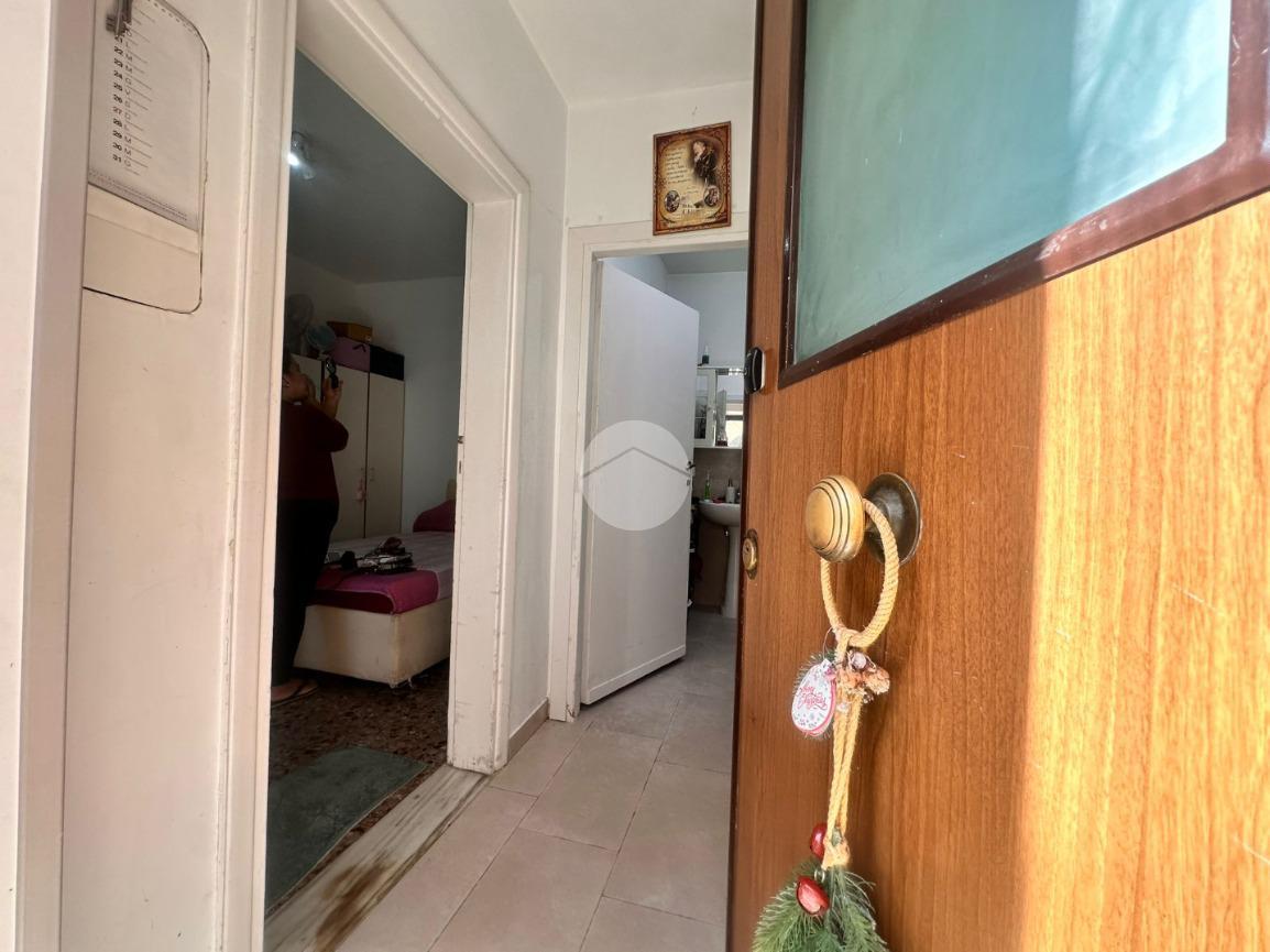 Apartamento de 2 habitaciónes en Rome, Italy No. 69344