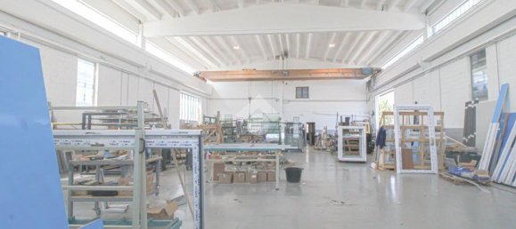 700m² Warehouse in Roccafranca, Italy No. 359635 3