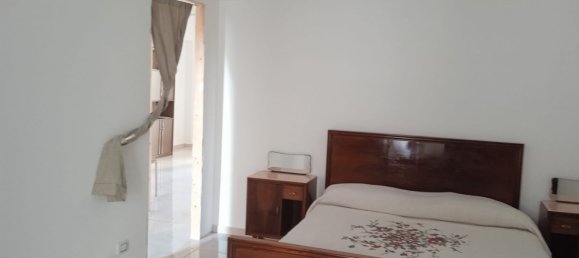 5-salle Appartement à Vittoria, Italy No. 296003 6