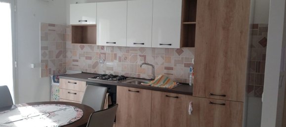 5-salle Appartement à Vittoria, Italy No. 296003 3