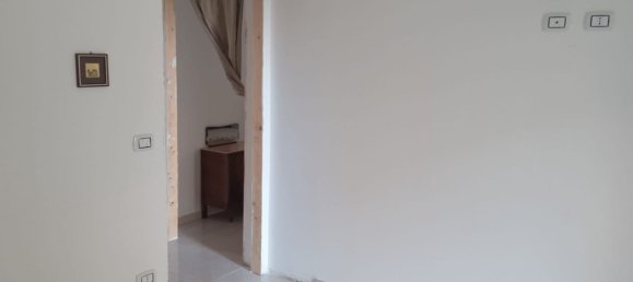5-salle Appartement à Vittoria, Italy No. 296003 7