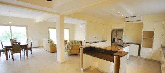 3 Schlafzimmer Villa in Agios Georgios, Cyprus, Nr. 10519 5