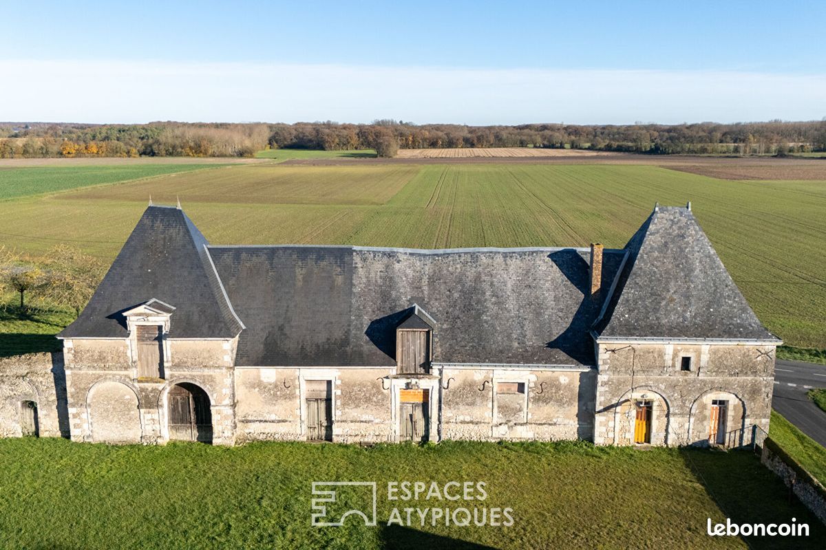 Замки и поместья с 10 комнатами в Шанне-сюр-Латан, Франция № 54468