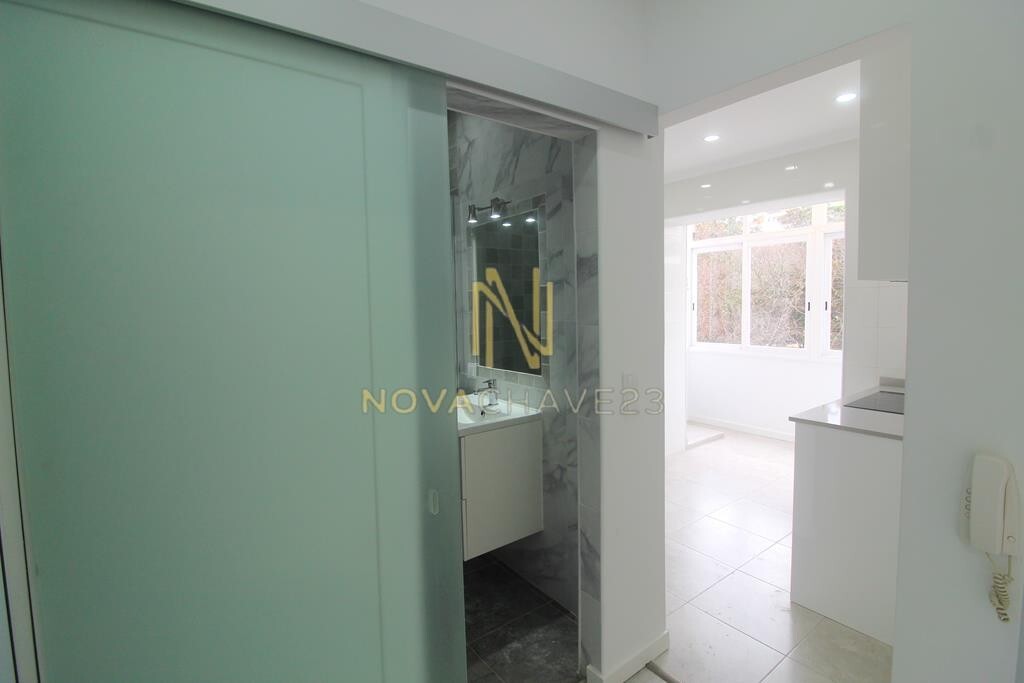 1 bedroom Apartment in Lisbon, Portugal No. 155219