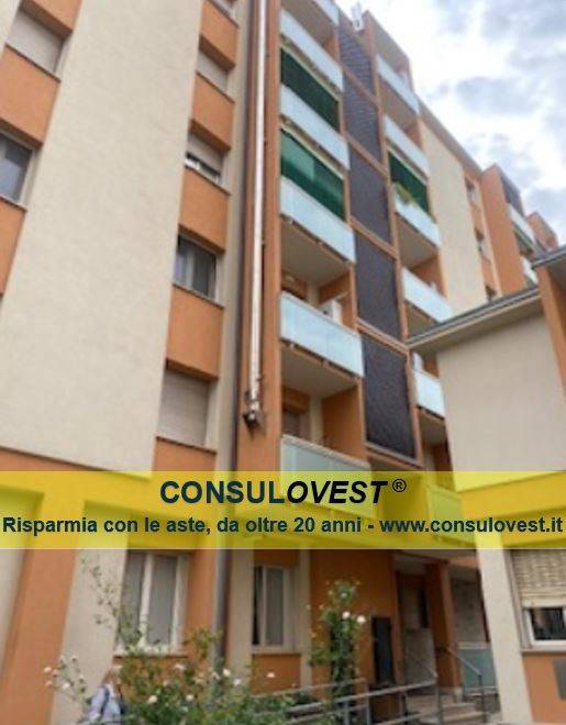 2 Schlafzimmer Wohnung in Milan, Italy, Nr. 270212